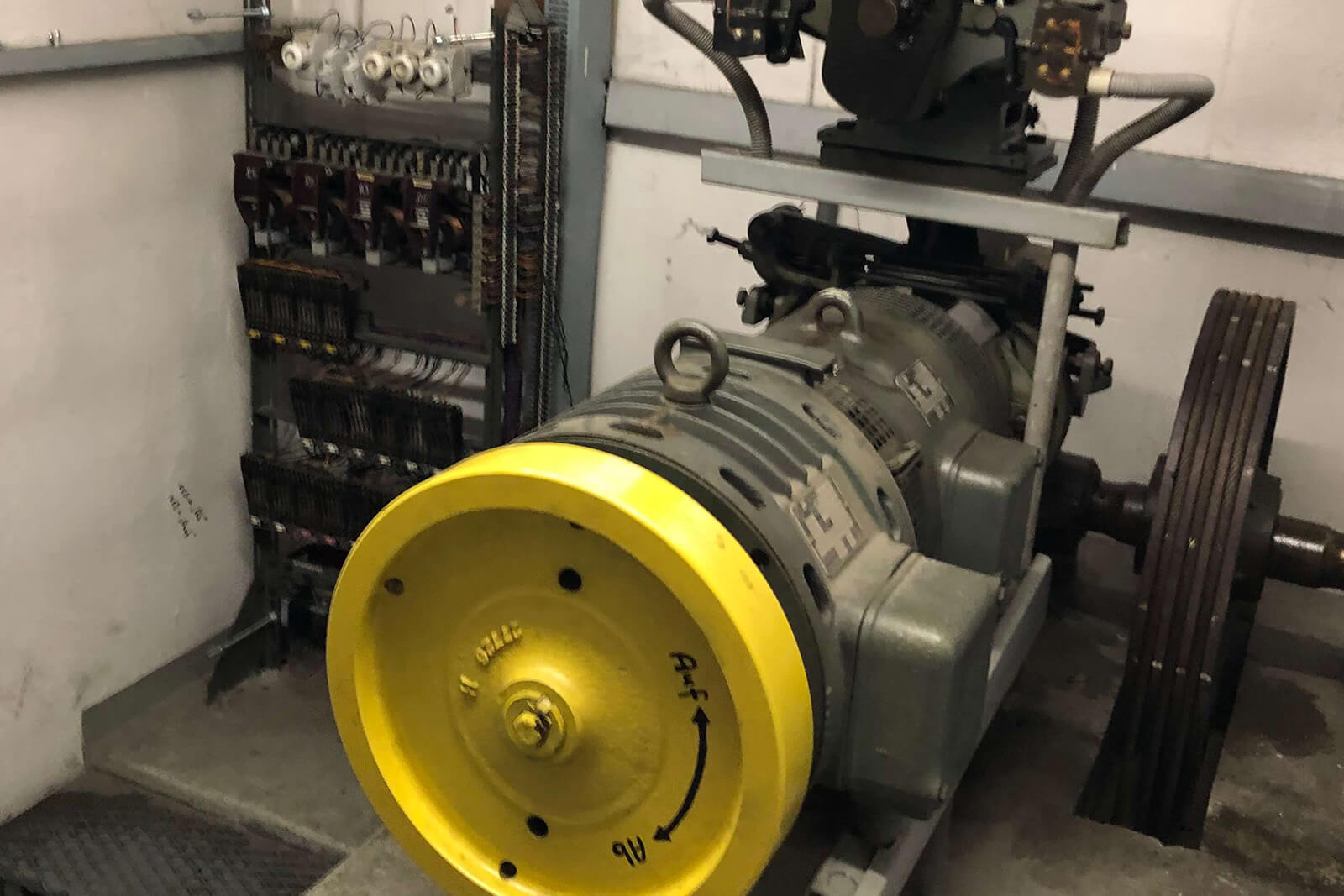 hmueller_aufzugwartung_wartung_06