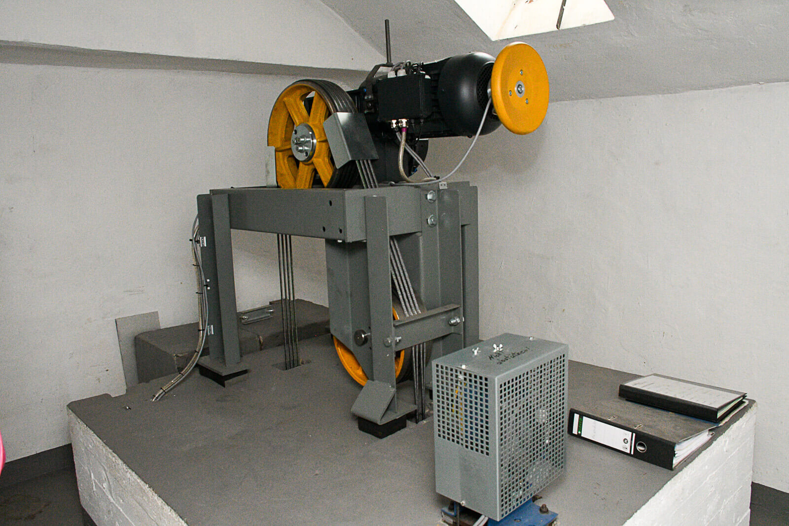 hmueller_aufzugwartung_wartung_16